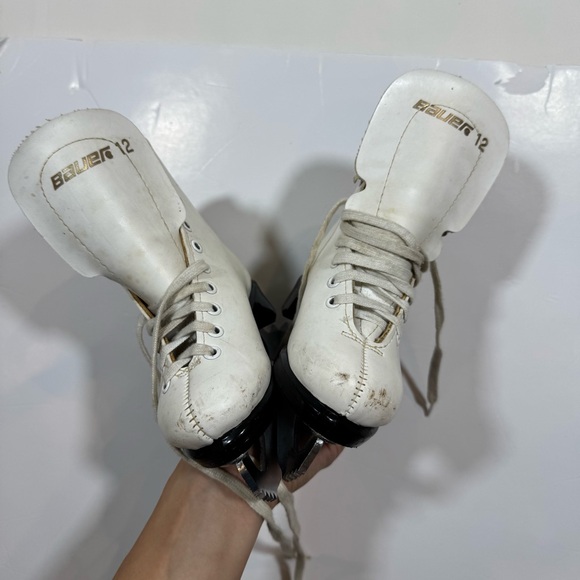 Bauer Kids Girls White Leather Figure Skates Size 12 w/ ICM Astra Blades Vintage - Picture 2 of 7